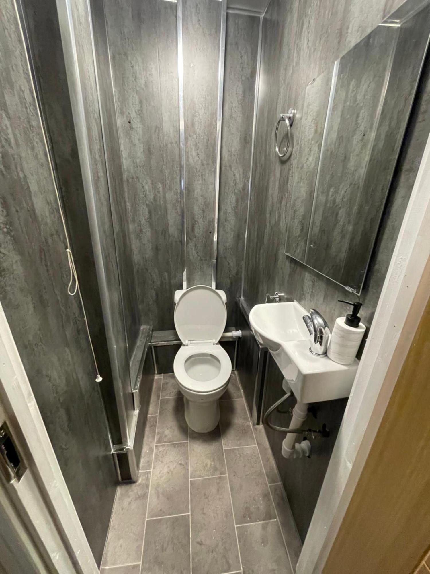 Holiday home Lovely 4 Bedroom Victorian House With Back Courtyard